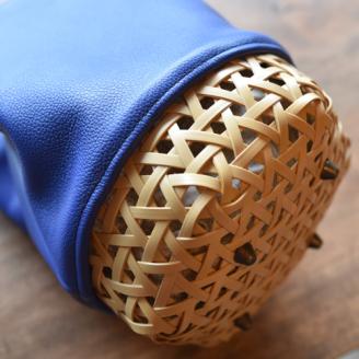 BB003-1-1　竹と牛革の巾着カゴバッグ　ブルー