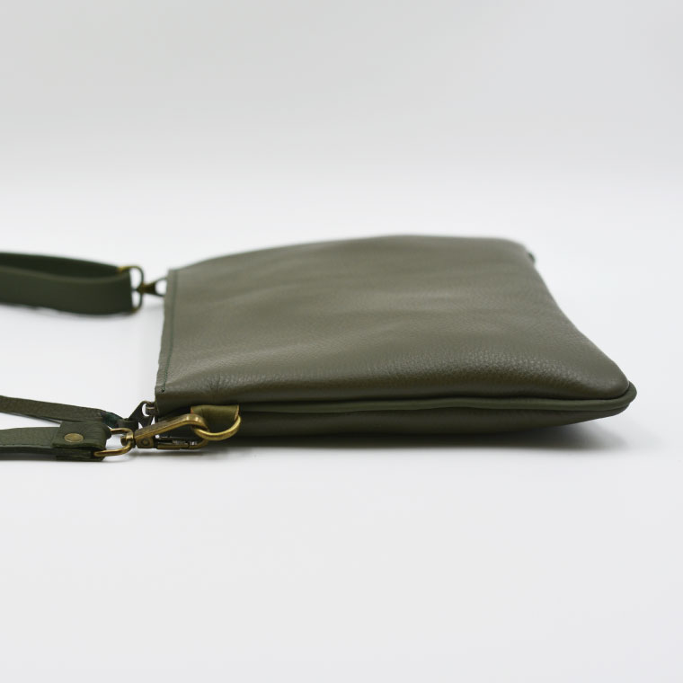 益子の革工房maharoのサコッシュ（M）オリーブグリーン｜栃木県 益子町 ふるさと納税 サコッシュ 革 肩掛け 日用品（AX113-4）