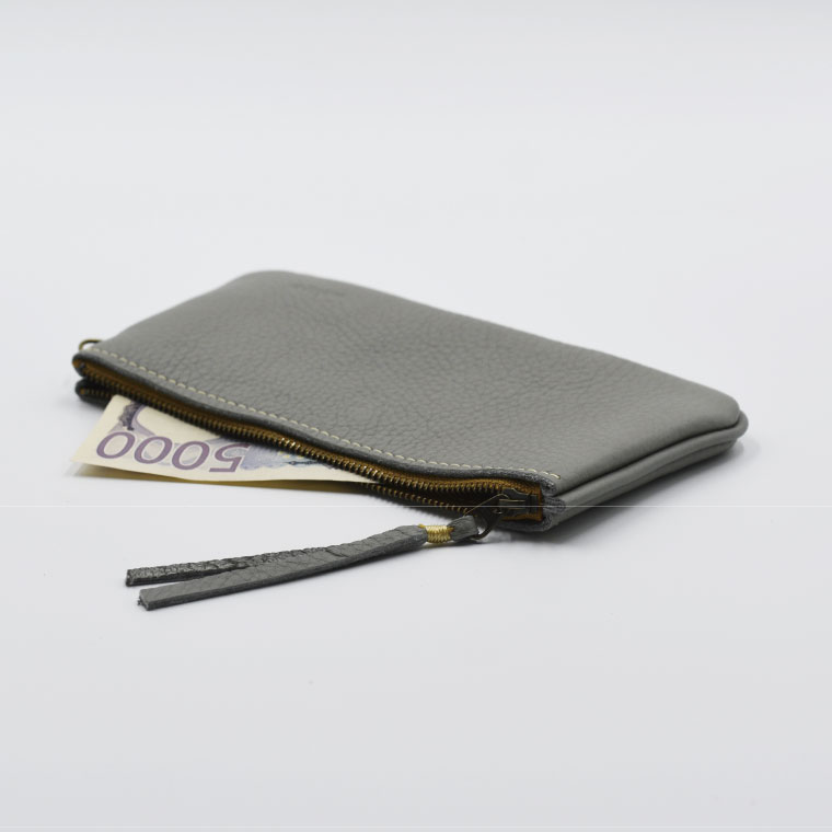 益子の革工房maharoのファスナーお札ケース　ライトグレー｜栃木県 益子町 ふるさと納税 ファスナーお札ケース 牛革 手作り（AX138-4） ライトグレー