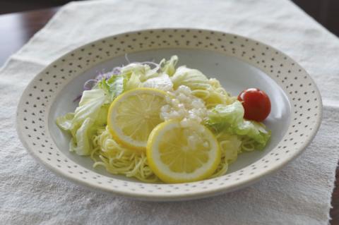 AS004-2　益子焼　ドット柄パスタ皿（黒）