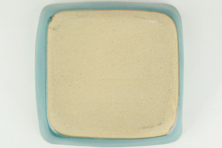 AT008　益子焼　萩原芳典　青磁釉線紋角鉢