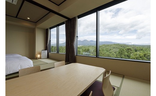 ホテル森の風那須２泊４食付ペア宿泊券※着日指定不可 温泉 ペア 露天風呂 宿泊 旅行 チケット 宿泊券 旅行券 温泉 ホテル 〔P-23〕