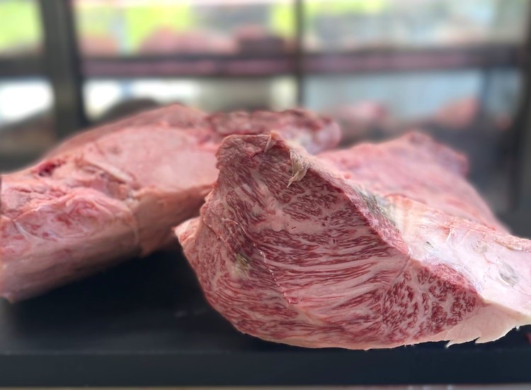 ≪鶏春≫ 熟成肉焼肉セット 豚バラ肉 400g 焼肉用 那須黒毛和牛 もも肉 300g ｜ 豚肉 豚ロース ロース 小分け もも肉 焼肉 熟成 ドライエイジング とちぎ和牛 那須黒毛和牛 那須和牛 和牛 ミートショップ鶏春 栃木県 那須町 那須 〔P-371〕