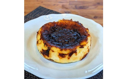 那須高原の小さなジャム屋 クリームチーズを贅沢に使った濃厚バスクチーズケーキ 1個 ｜ スイーツ チーズケーキ 人気 おやつ ケーキ 冷蔵 グルメ お土産 那須 栃木県 那須町 ※離島への配送不可〔P-317〕