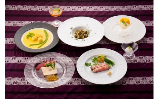 ペットと泊まる宿　CARO　FORESTA那須高原VOLPEスタンダードルームペア宿泊券（大人2名様1泊2食付き） ｜ 宿泊 旅行 チケット 宿泊券 ドッグラン 犬 猫 〔H-7〕