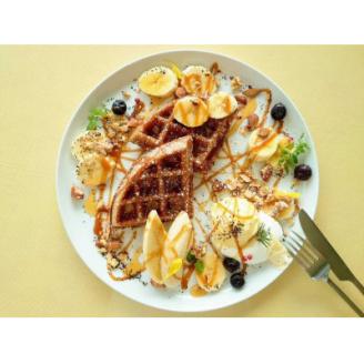 エミール 水辺のワッフルカフェのお食事3,000円分クーポン券