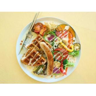 エミール 水辺のワッフルカフェのお食事3,000円分クーポン券