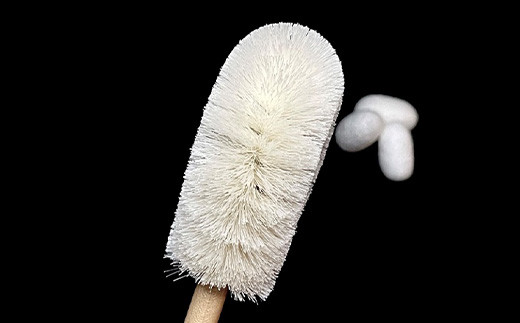 《シルク100％》 背中美人ブラシ 大サイズ(白) 2本セット 背中 ケア ブラシ 国産 絹糸 シルク 白 ホワイト 角質除去 美容 セット F21E-504