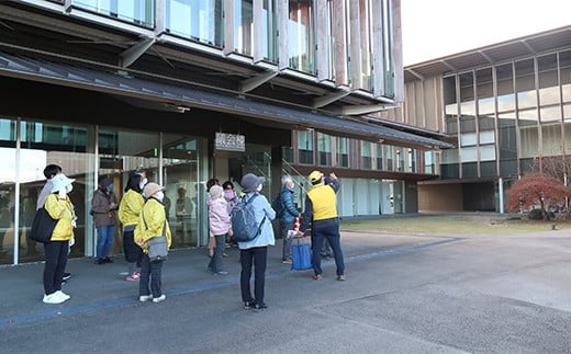  富岡まちなかガイドツアー ＜富岡製糸場入場券付き＞(2名様) 世界遺産 富岡製糸場 入場券 ガイド ツアー 食べ歩き 旅行 観光 F20E-769