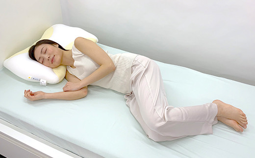  アスリートピロー ＜ブラック＞ 人間工学 枕 黒 ブラック 頭 首 サポート 寝具 睡眠グッズ F20E-763