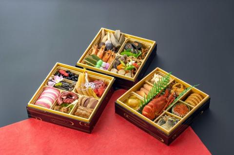 【128】おざわの特選おせち3段重(そば4人前付き)