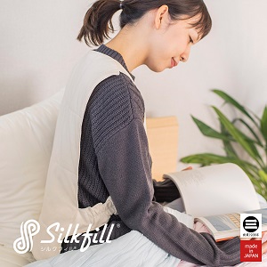 【155】手洗いOK　群馬県産シルクわたのインナーベスト(長丈・増量)