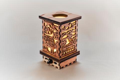 【265】みどりの杉あかり　直方体タイプ（みどりの四季）