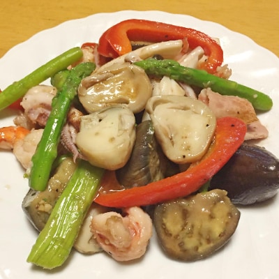 貴重な国産ふくろ茸　袋茸　フクロタケ【冷凍真空パック】丸いもの8パック【配送不可地域：離島】