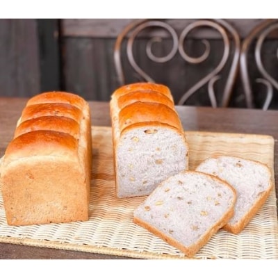 胡桃食パンの2本4斤セット【配送不可地域：離島】