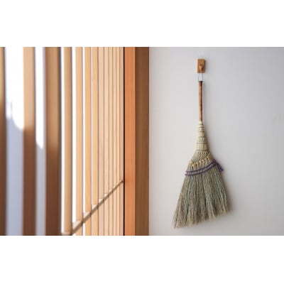 利根沼田の座敷箒(生品箒) 半柄袋箒