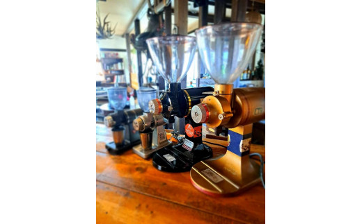 【ブラジルの香りをお届け！】ブラジルコーヒー『粉』飲み比べ3種約300gセット (ショコラピーベリー・カラメリッチS１８・ブルボンアマレロ　ボンジャルディン農園：各約100ｇ)