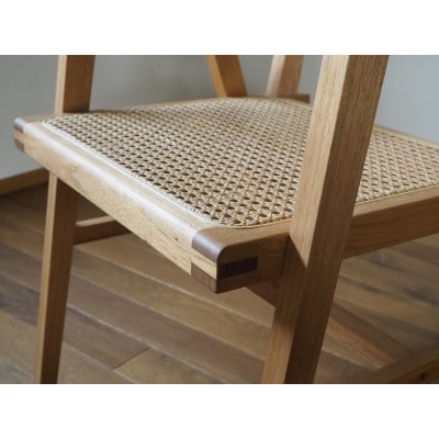 【UMEBACHI FURNITURE】 ラタンのアームチェア　国産クルミ材　籐張 【申込後生産】