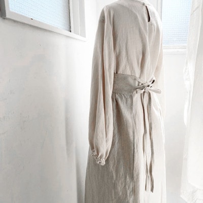 KIKONO Johanna mieli ギャザーエプロン　生成