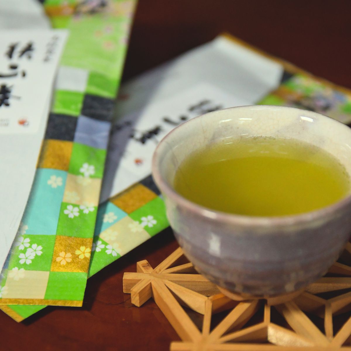 世界農業遺産認定の落ち葉堆肥農法で育てた狭山茶 高級煎茶(深蒸し茶) 100g×3袋セット 平岡園