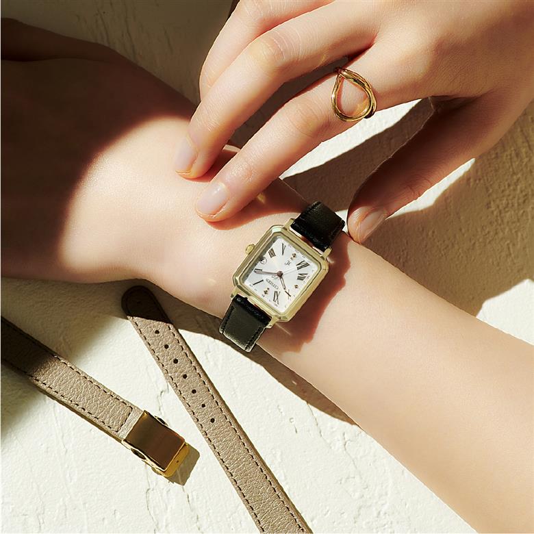 CITIZEN シチズン xC ES9502-12A