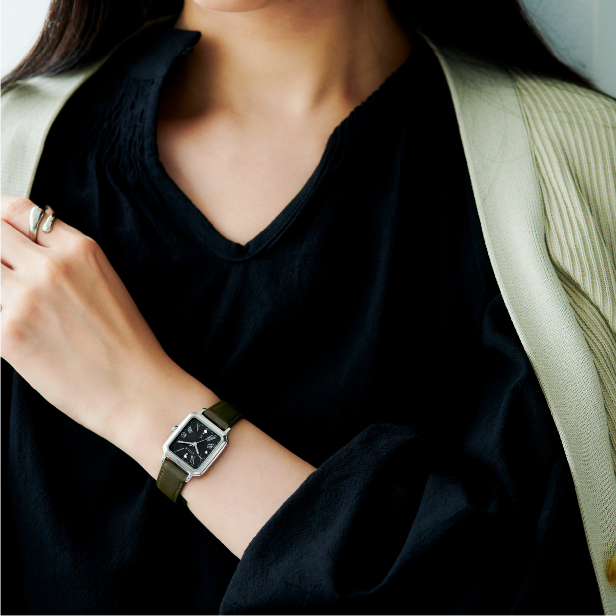 CITIZEN シチズン xC ES9500-69E