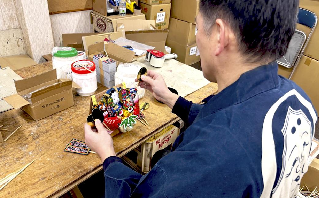 四寸平熊手 御名前札つき | 熊手 縁起物 お守り 飾り 置物 インテリア 初詣 正月 年末年始 酉の市 祭り 神社仏閣 商売繁盛祈願 開店祝い プレゼント ギフト 贈答 株式会社面亀 埼玉県 所沢市