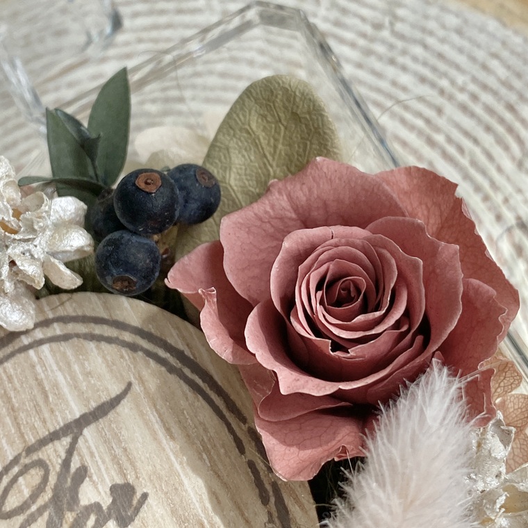 プリザーブドフラワー　エミュ　春日部市　シュガーパイン（AJ252）