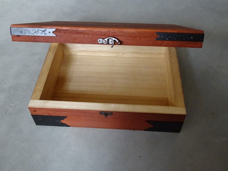 AQ002-2 桐A4書類入れ