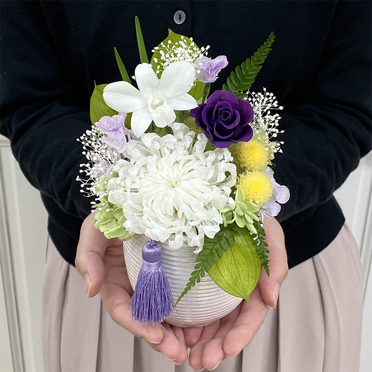 AJ166-2 プリザーブドフラワー 萌音（もね） 白  春日部市 シュガーパイン