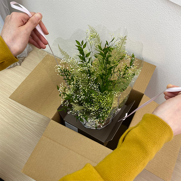 AJ169-1 プリザーブドフラワー【クロエ/ホワイト】春日部市 シュガーパイン