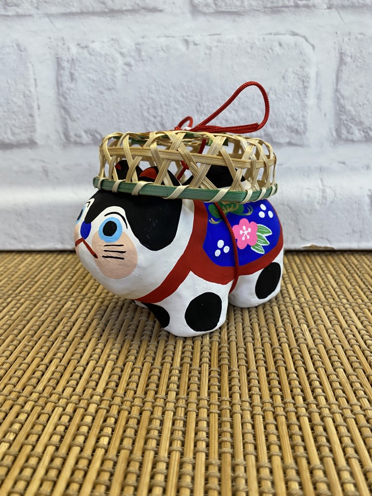 AW003-1 ざるかぶり犬張子(中)　手作り張子人形