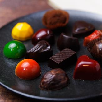 【 チョコ 】 ボンボン ショコラ 20個入り ( ポムホッペ ) バレンタイン ホワイトデー デザート スイーツ ギフト 贈り物 贈答 お祝い 記念日