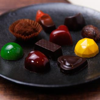 【 チョコ 】 ボンボン ショコラ 10個入り ( ポムホッペ ) バレンタイン ホワイトデー デザート スイーツ ギフト 贈り物 贈答 お祝い 記念日