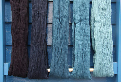 藍染めシルクベッドパッド 天然発酵建て藍 綿100％ 絹わた 天然藍先染め 国産繭 野川染織工業株式会社 寝具 睡眠 埼玉県 羽生市