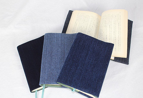 ブックカバー 文庫サイズ 武州正藍染 剣道刺子織 おしゃれ 文具 文庫本 贈り物 プレゼント 埼玉県 羽生市
