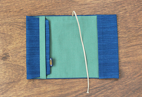 武州正藍染　藍染めブックカバー　新書サイズ