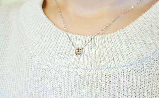 【K10,SILVER925 製】マルチカラーのトリニティネックレス