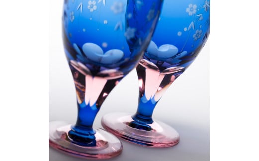 江戸切子 桜文様 足付ビール杯 ブルーピンク M-64-BP