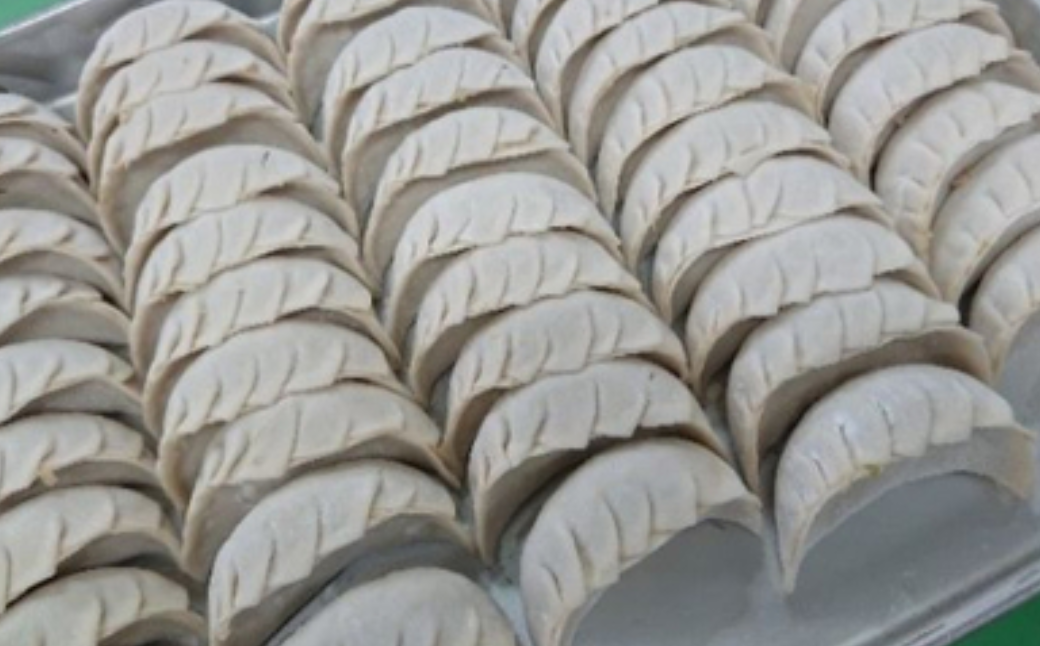 珍来 冷凍餃子 80個セット | 保存料未使用 皮に厚み モッチリ食感 冷凍配送 餃子本来の美味しさをご自宅で 餃子 冷凍餃子 中華 町中華 本格 本格中華 惣菜 冷凍食品 便利 晩御飯 焼き餃子 埼玉県 草加市