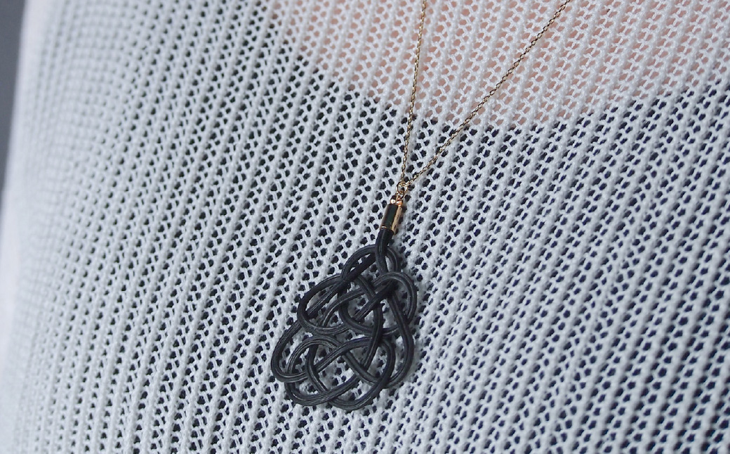 ネックレス クロガネモチ 草木染め ラタン あわじ結び クロガネモチ ネックレス