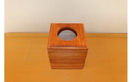 熟練桐たんす職人が手作りした桐のくず箱　【11246-0116】