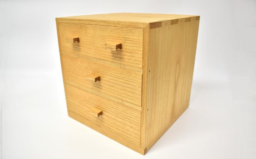 熟練桐たんす職人が手作りした三段小引出（オイル塗装メイプル）　【11246-0200】