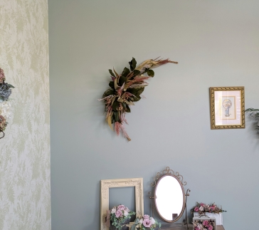 季節のリース　「秋色クレセントスワッグ」　【11246-0176】　プリザーブドフラワー