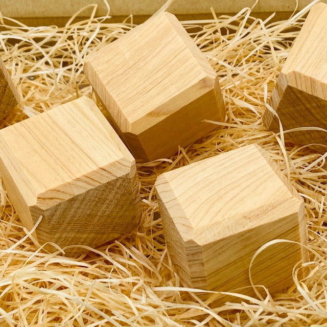 【受注生産】ブランド木材　西川材　ヒノキブロック　入浴剤　贅沢