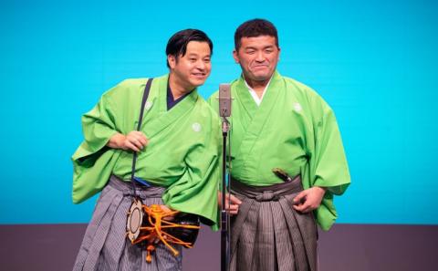 よしもと幕張イオンモール　週末ネタライブペアチケット【 チケット 入場券 芸人 ショー】