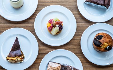 おしゃれなカフェランチ＆手づくりスイーツ　お食事ご利用券3万円【 お食事券 チケット 家族 友人 休日 カップル カフェ ランチ 洋食 スイーツ 犬同伴 】