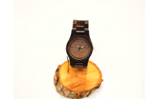銘木黒檀の木製腕時計