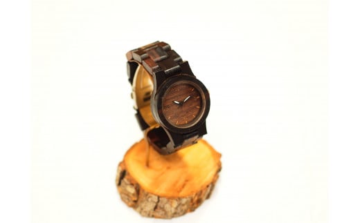 銘木黒檀の木製腕時計