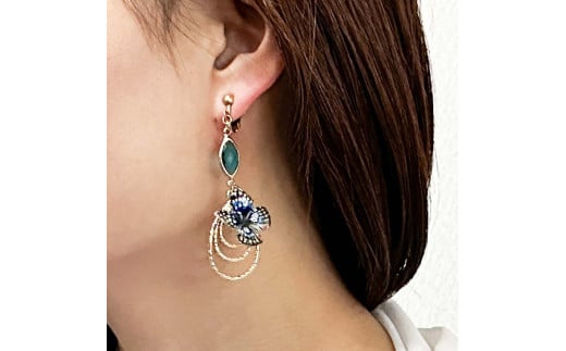 オオムラサキ蝶スワロフスキーイヤリング